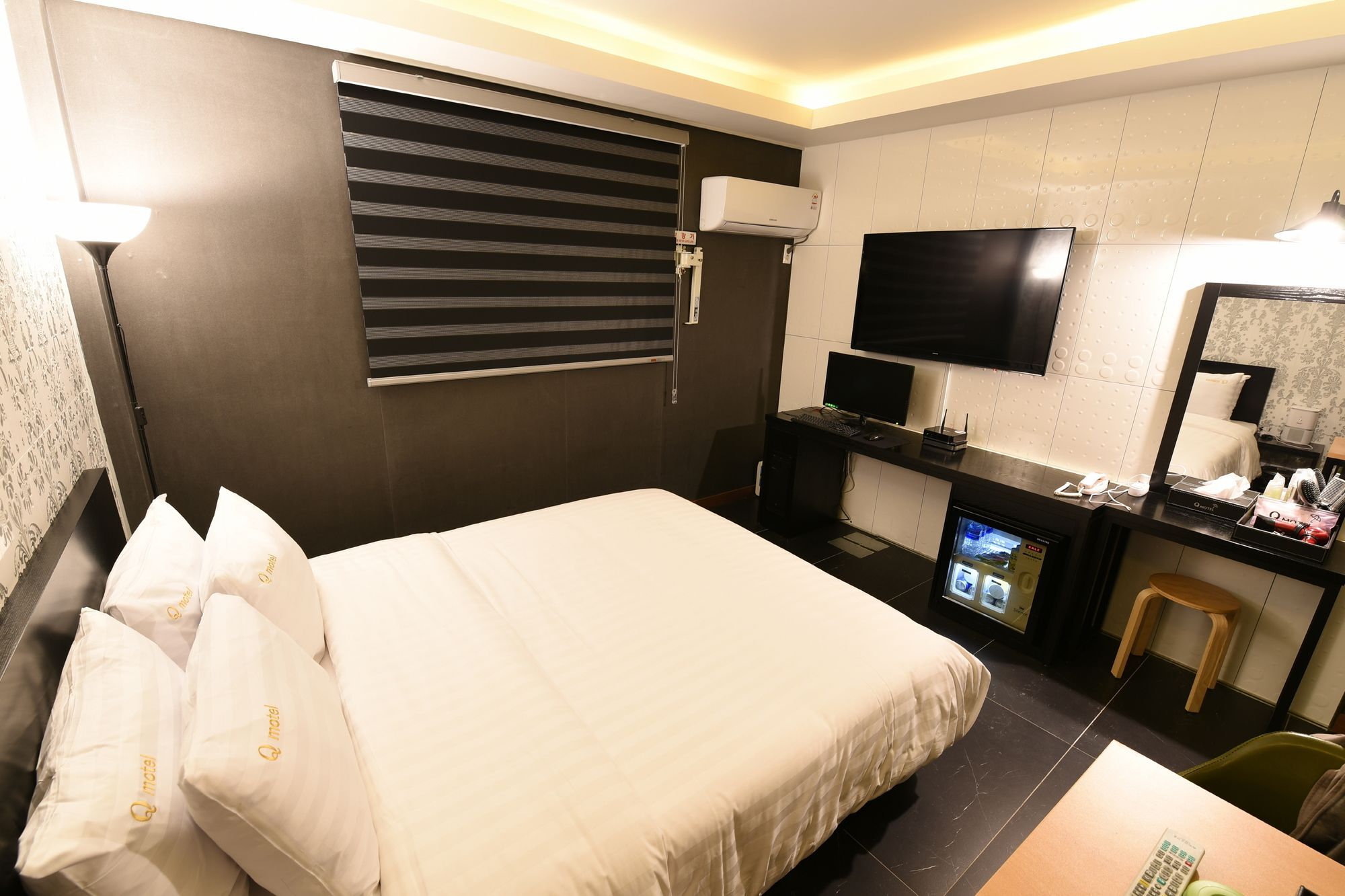 Jecheon Q Motel Bagian luar foto