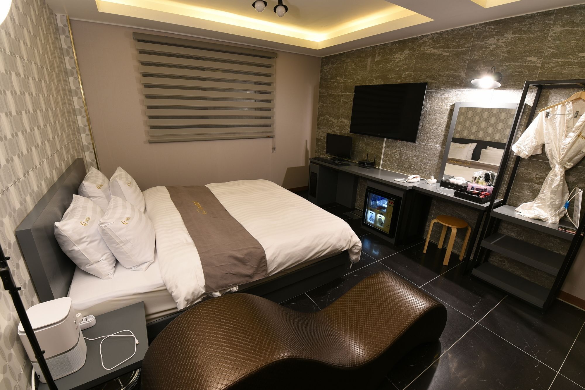 Jecheon Q Motel Bagian luar foto
